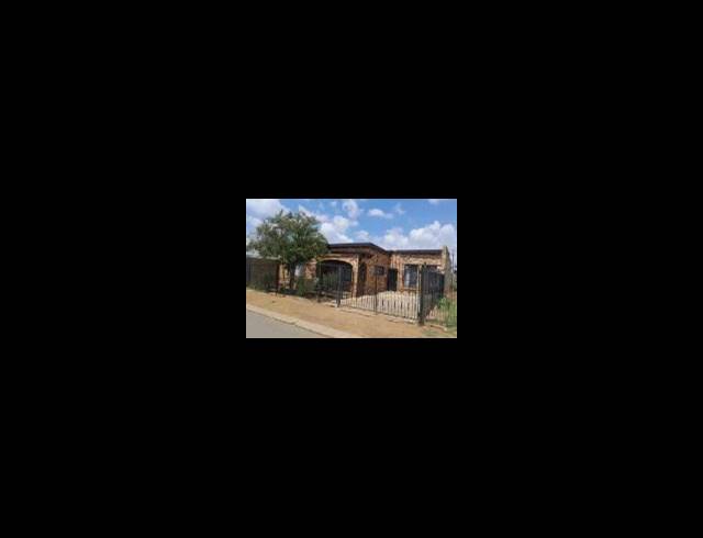 2 BEDROOM HOUSE FOR SALE IN NALEDI